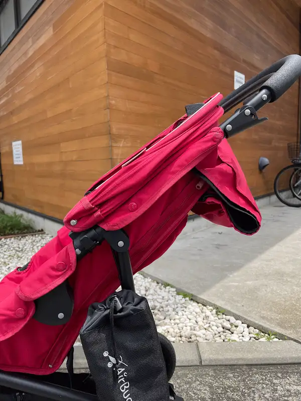 AirBuggy COCOの幌の動き